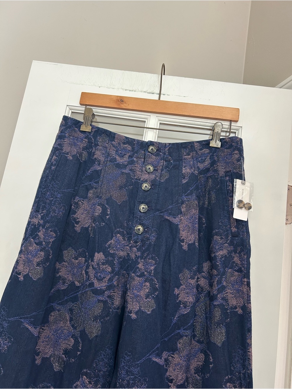NWT Anthropologie Pilcro Ultra High Rise Wide Leg Jean Pants Shimmer Floral 30 - Picture 5 of 16